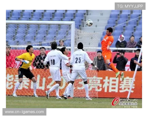 拜仁轮换阵容仍显统治力，勒沃库森客场溃败暴露防线问题