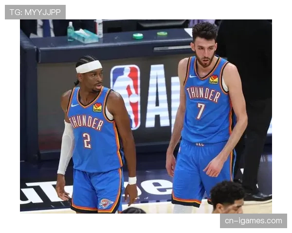 关键时刻战术板:解析雷霆队SGA与霍姆格伦的边线球配合 关键时刻战术板:解析雷霆队SGA与霍姆格伦的边线球配合