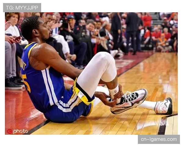 欧塞尔主场为一名罹患重病的年轻球迷举行特别祝福仪式 欧塞尔主场为一名罹患重病的年轻球迷举行特别祝福仪式